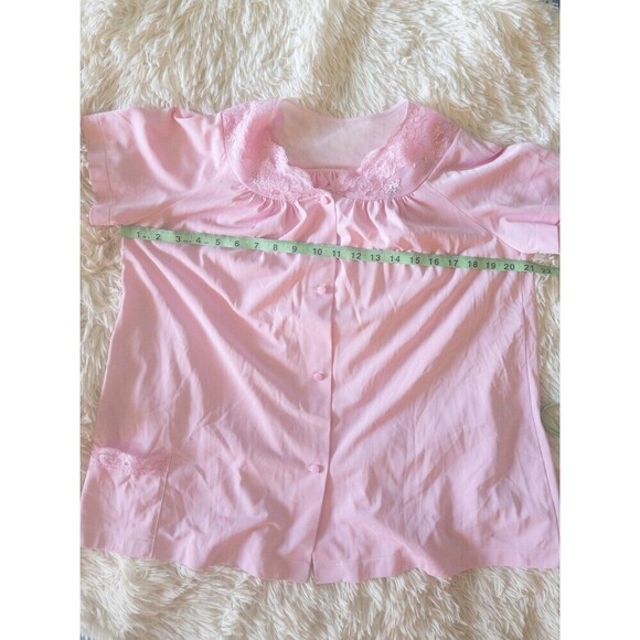 Vintage 70’s Shadowline pink pajama top with embroidered flowers and lace detail - Picture 5 of 8